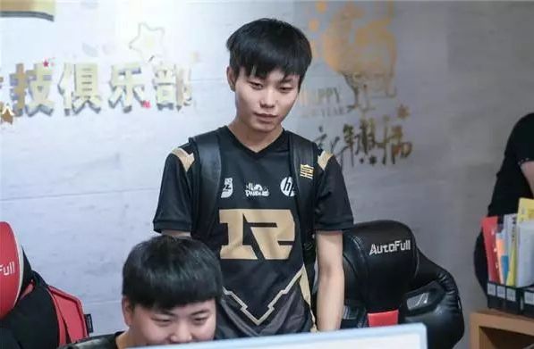 梅努万周薪 梅努万周薪